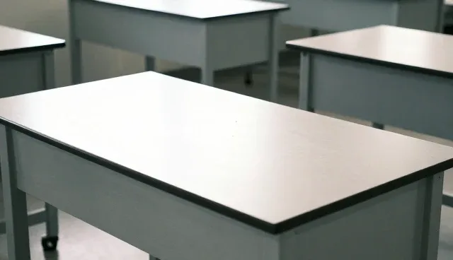 教学实训台建设中选型与使用对比分析